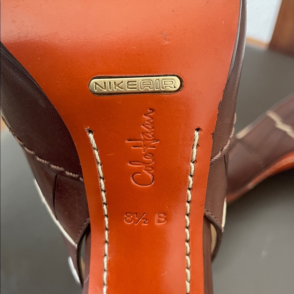 Cole Haan Nike Air Dark Brown Slingback leather Heels sz 8,5 - Picture 9 of 9